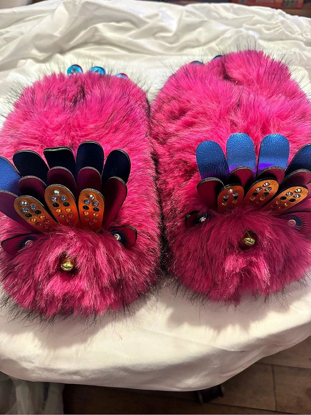 Kurt Geiger Eagle Fluff Slipper Slippers Pink US 8-9 NWT